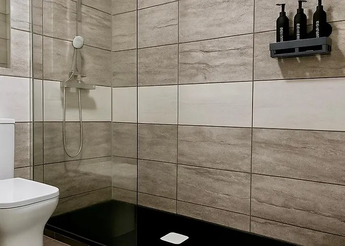 Апартаменти Cinema Lounge 2bed Centre Free Parking