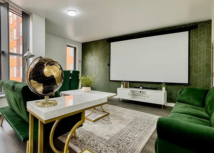 Cinema Lounge 2bed Centre Free Parking