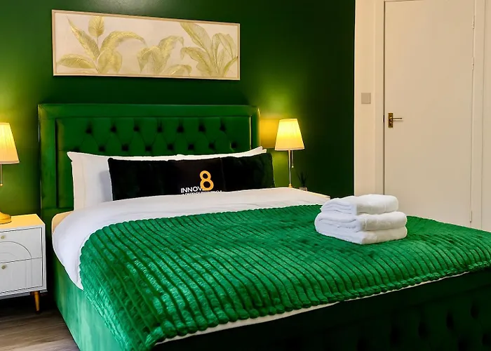 Апартаменти Cinema Lounge 2bed Centre Free Parking